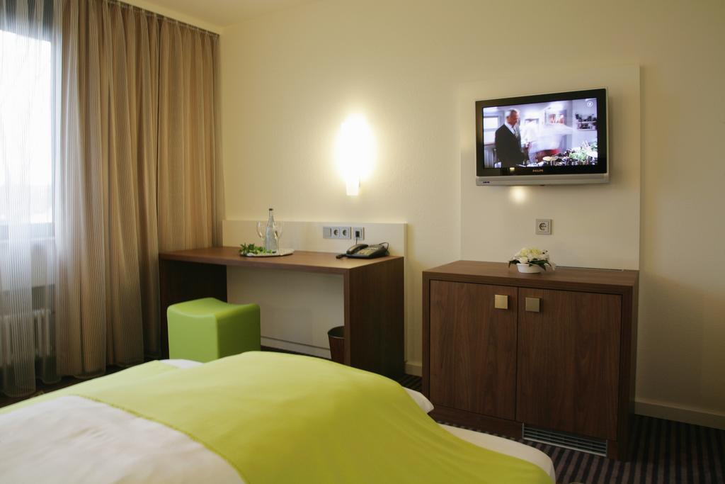Hotel Fuchsen كيرشهايم أونتر تيك الغرفة الصورة
